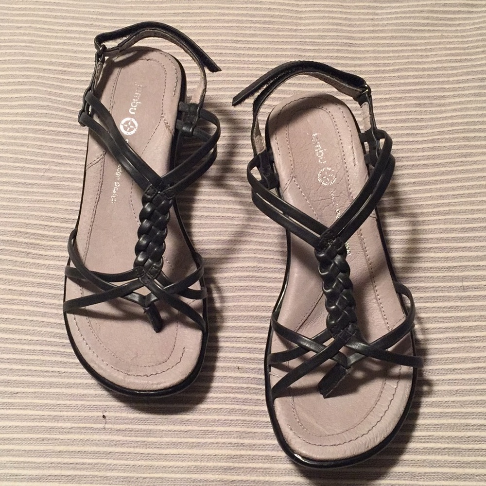 Leather braided sandals